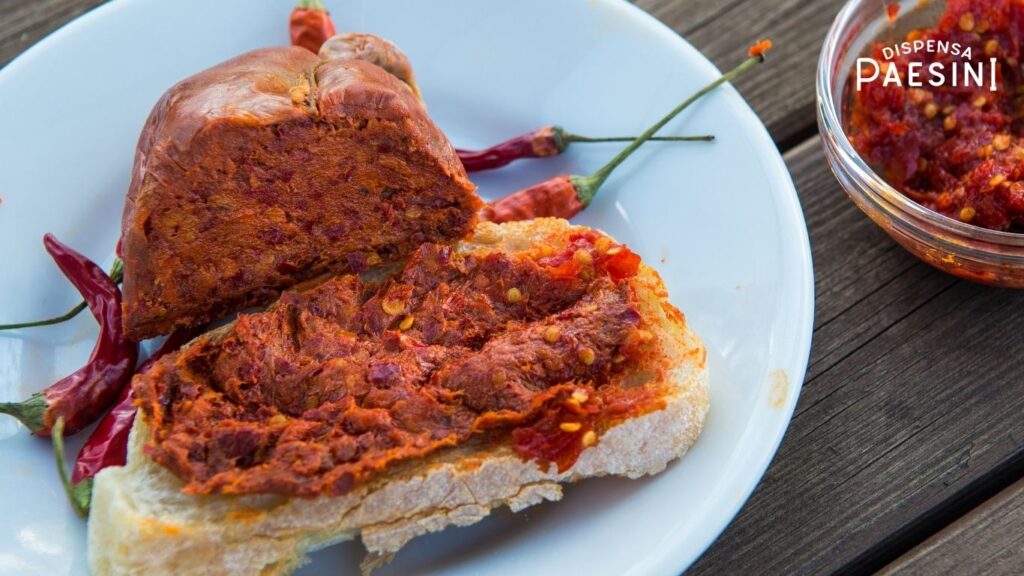Pane rustico con ‘nduja artigianale di Spilinga