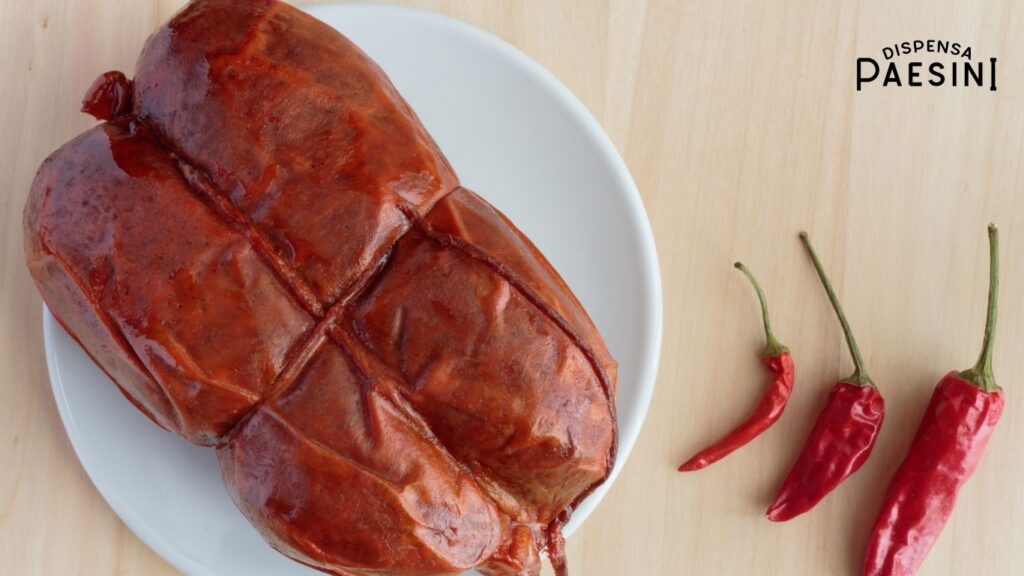 ‘Nduja artigianale di Spilinga su tagliere pronta all’uso